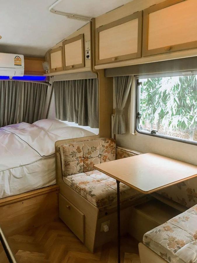 Nice Nite Campervans Ayutthaya Bagian luar foto