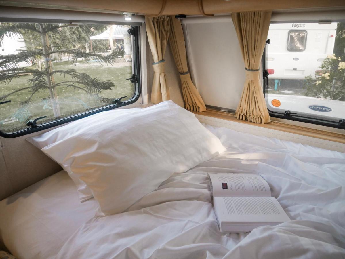 Nice Nite Campervans Ayutthaya Bagian luar foto